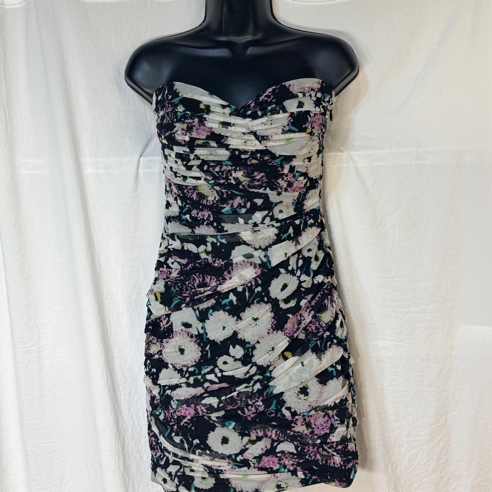 BCBGMAXAZRIA Strapless Dress 6 Floral Ruched Mesh Sweetheart Mini home coming